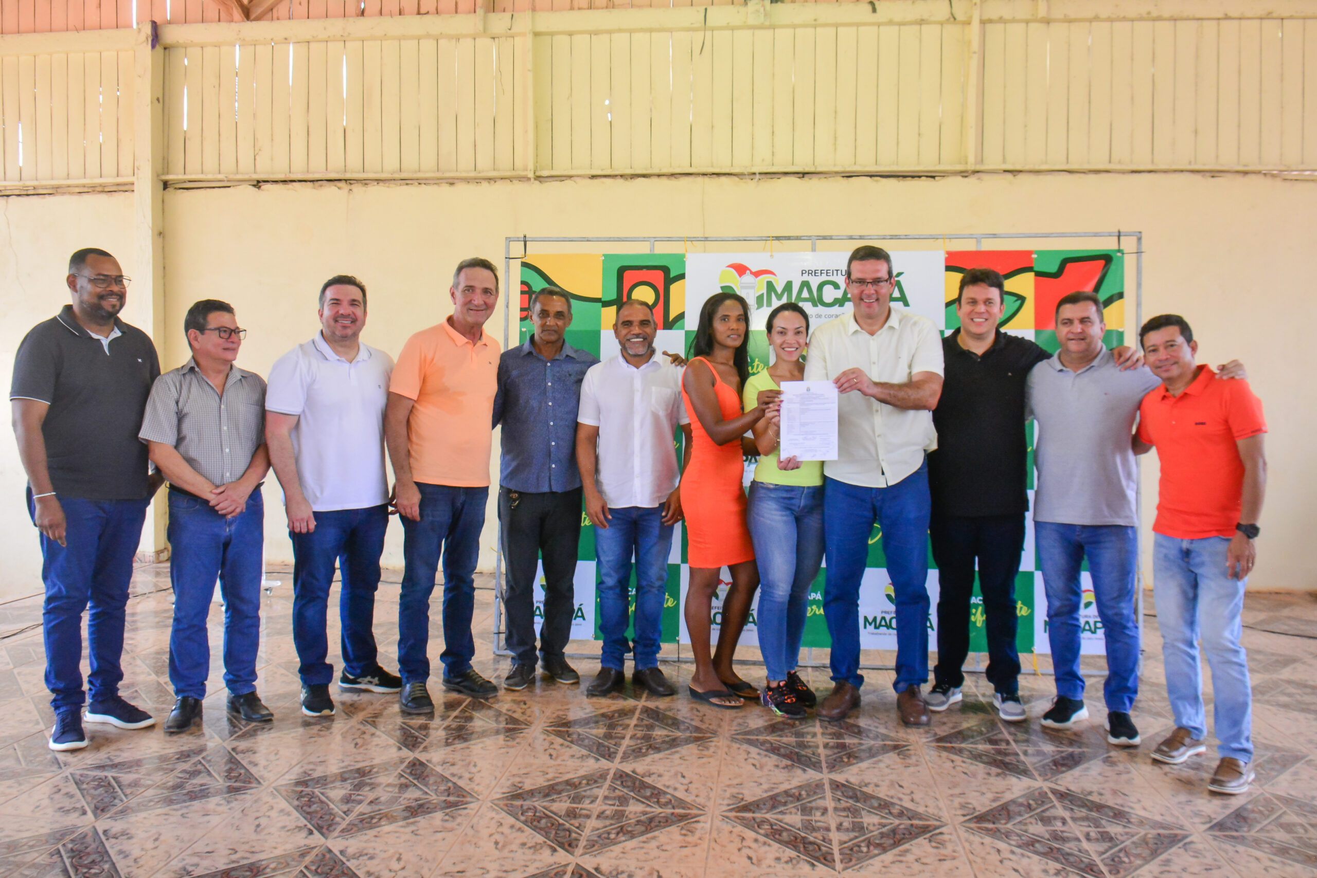Prefeito de Macapá assina Ordem de Serviço de pavimentação de vias que beneficiará moradores da comunidade Tessalônica