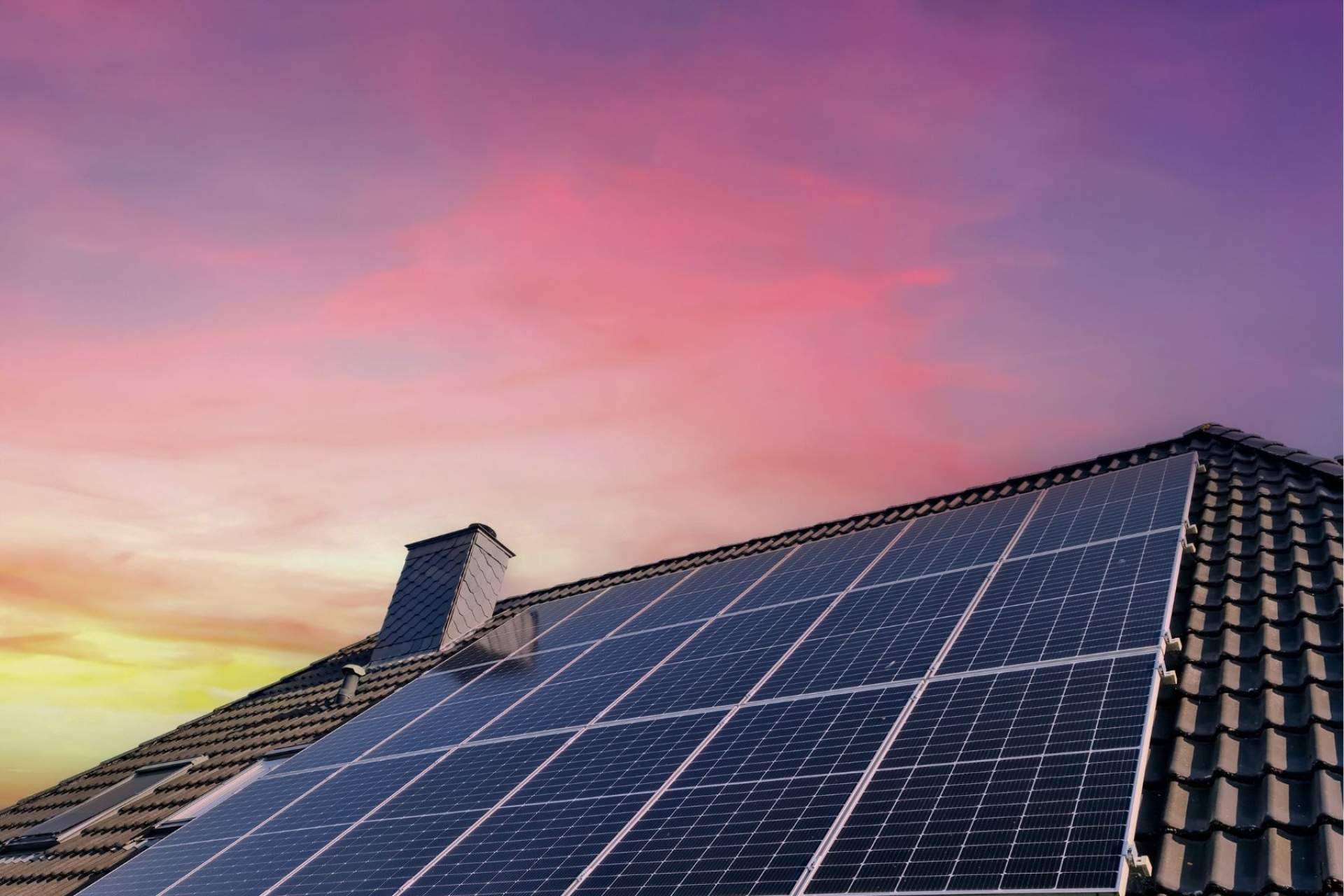 Instalación de paneles solares para viviendas, negocios, empresas e industrias con CalyGar Smart Energy