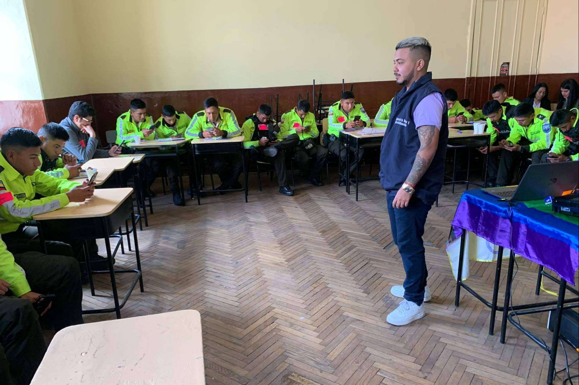 El Ministerio de la Mujer de Ecuador no cumple con la sentencia que obliga a pedir disculpas públicas al capacitador LGBTIQ+