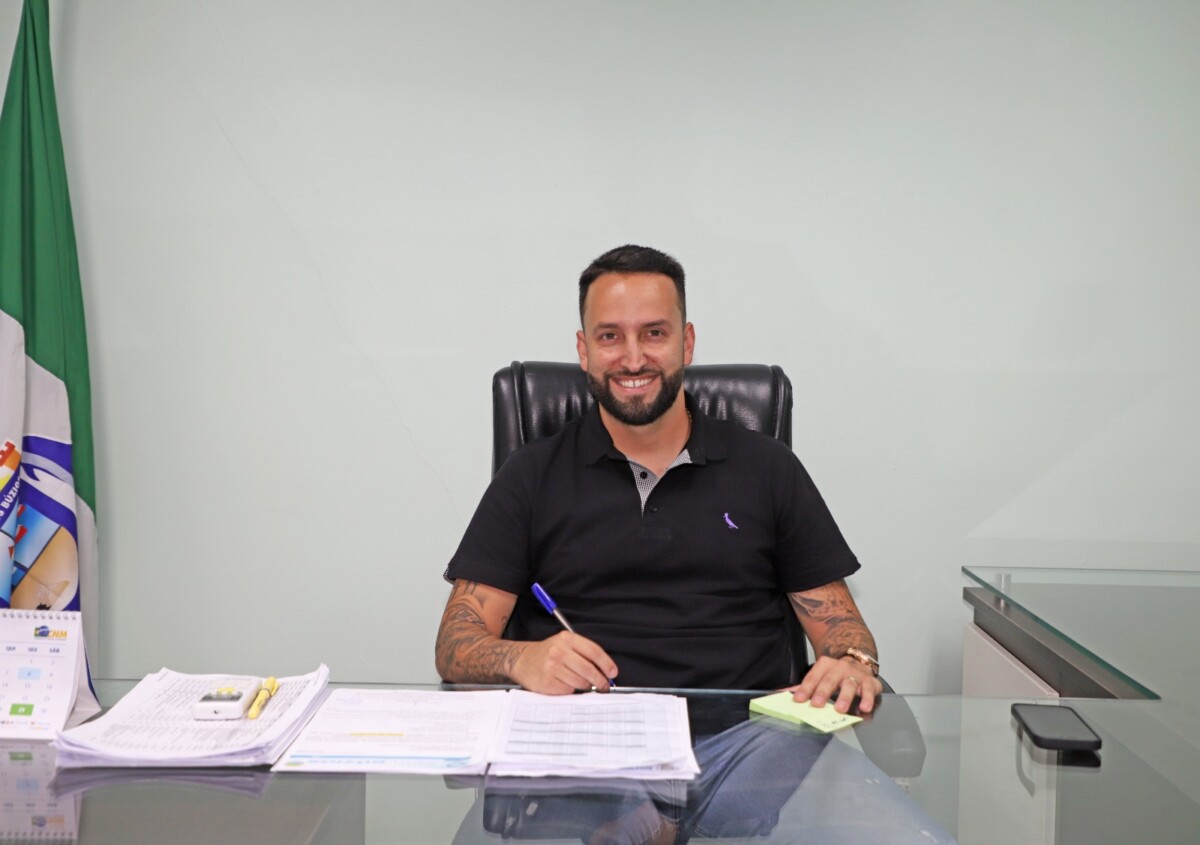 Prefeito interino de Búzios quita atrasados de diárias para motoristas concursados