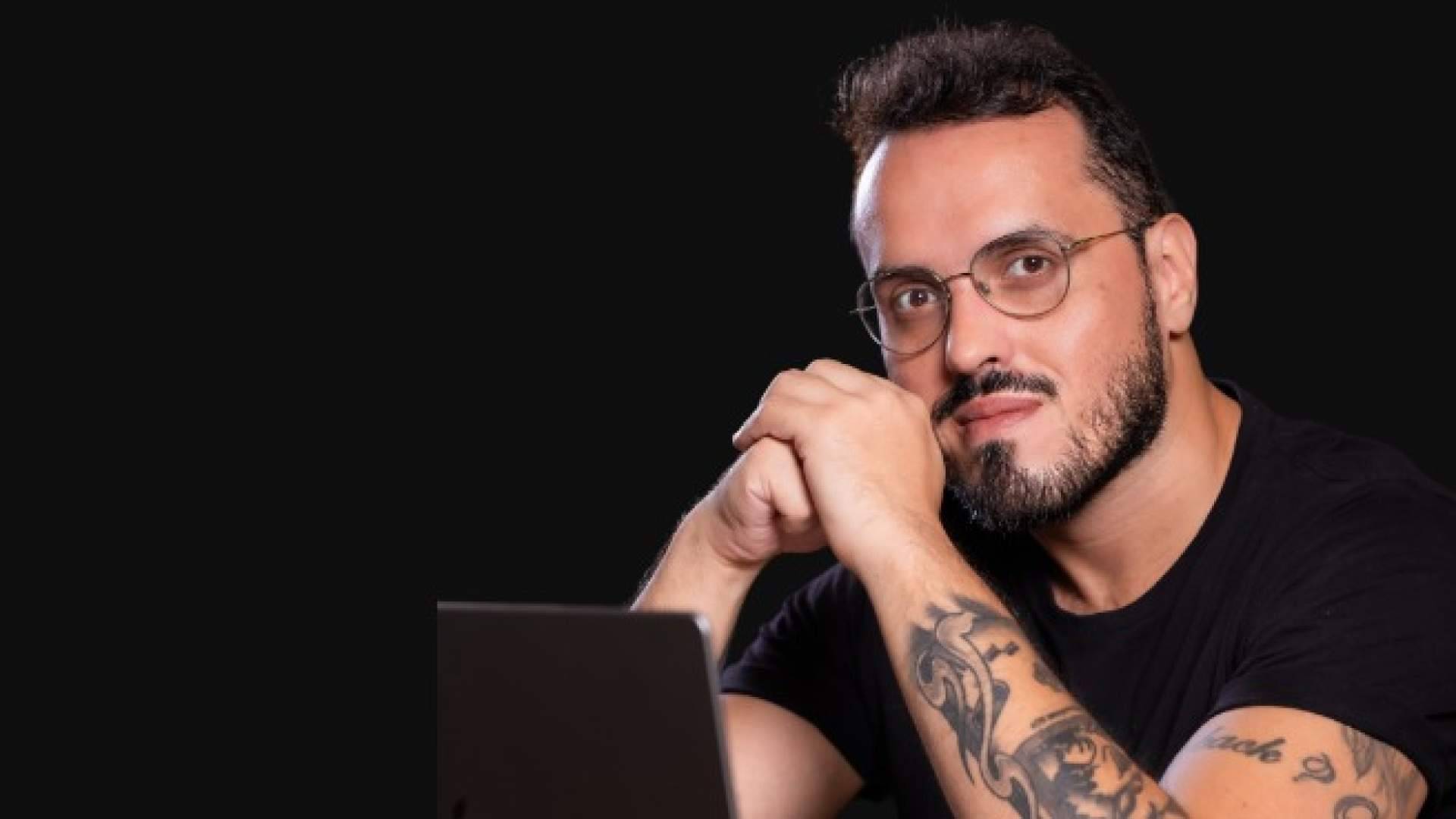 O podcast nasceu a partir de uma inquietação pessoal de seu idealizador